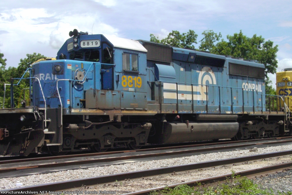 CSX SD40-2 #8819 tied down  